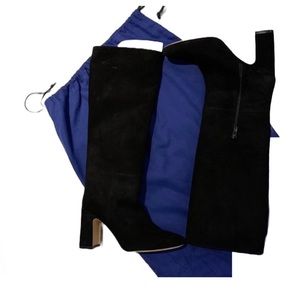 Stuart Weitzman Size 8 Suede Boots (fit like a 7)